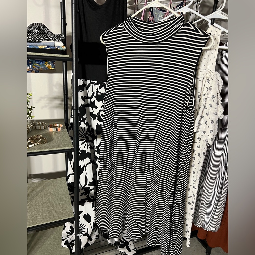 Black and White Striped Sleeveless Dress